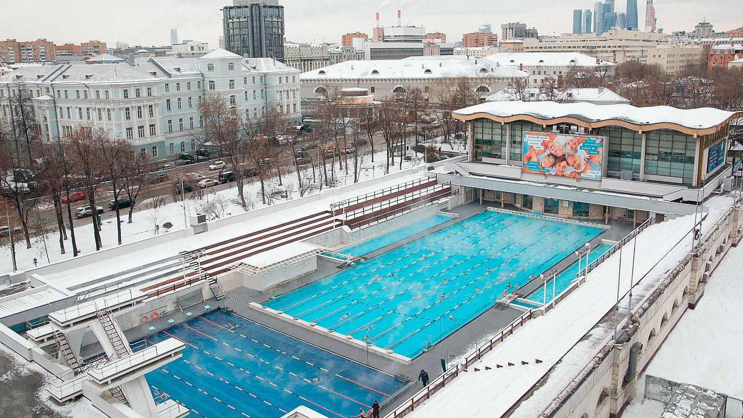 открытый бассейн чайка в москве